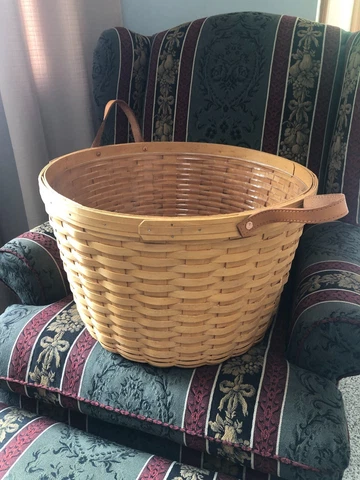 Longaberger 2001 Hostess Pot of Gold Basket with Protector Signed by Mary 7 Cover