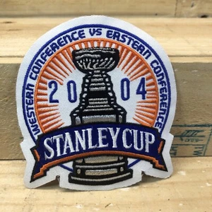 2004 NHL Stanley Cup Final Logo Jersey Patch Calgary Flames Tampa Bay Lightning - Picture 1 of 3