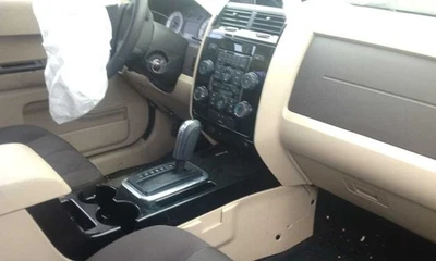 Throttle Body Throttle Valve Assembly 2.3L Fits 05-08 ESCAPE 1183822 Foto 1 de 4