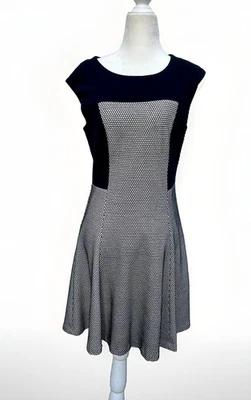Trina Turk Dress Sz 6 A-line Fit & Flare Knit Mini Black White Geometric Modern - Image 1 of 4