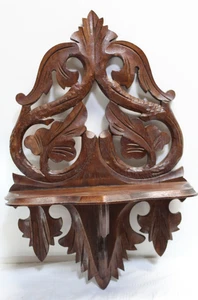 Schönes altes geschnitztes Holz Blumenmotiv Wandregal 9,5" Breite x 15" Tiefe x 5" Tiefe - Bild 1 von 3