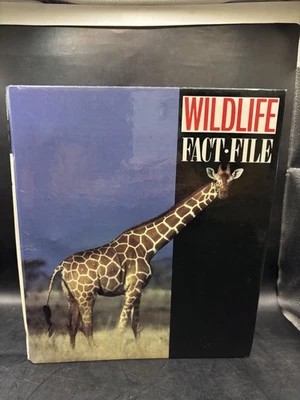 Vintage Wildlife Fact File Binder 1992 Hardcover Animals Nature Reference Book U - Image 1 of 4