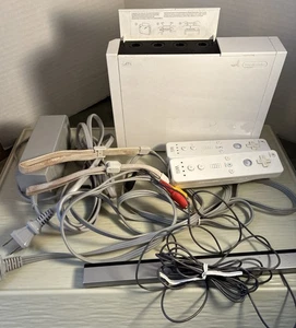 Cables de consola Nintendo Wii RVL-001 2 mandos Wiimote y barra de sensores funciona - Imagen 1 de 10
