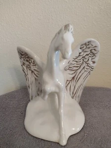 Vintage 80’s Pegasus Stallion Ceramic Figur Pearl White Gold 8" tall - Bild 1 von 7