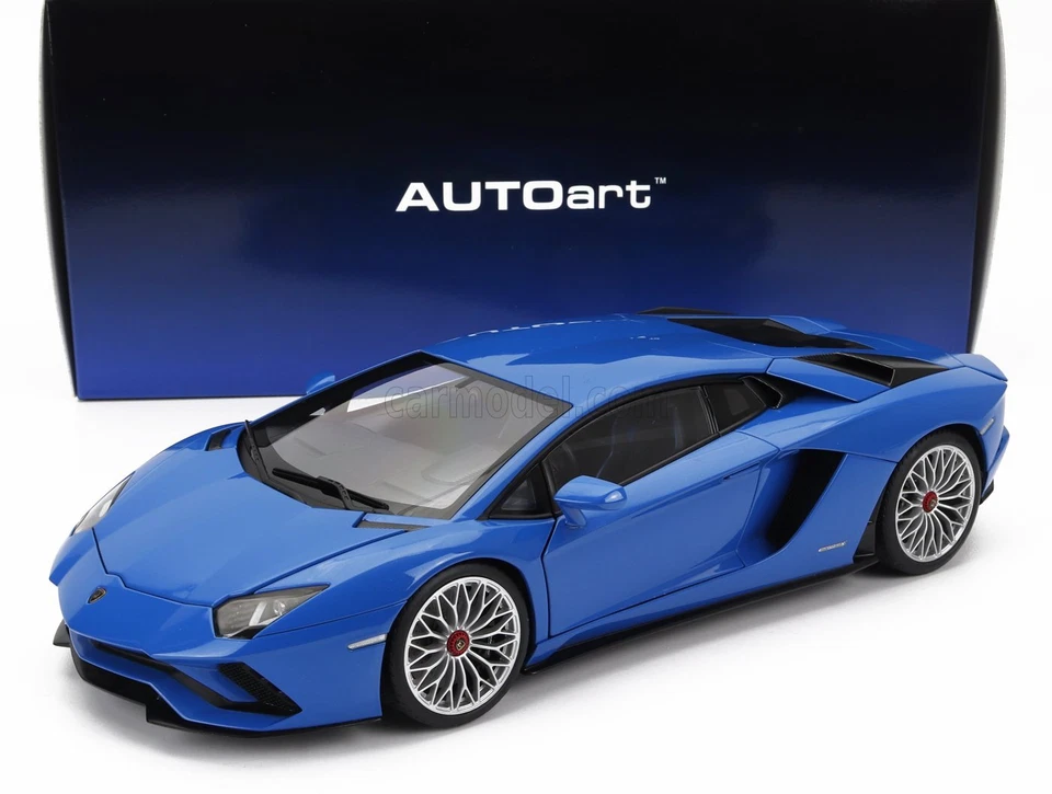 1/18 AUTOART - LAMBORGHINI - AVENTADOR S 2017 79134 - Immagine 1 di 1