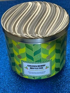 Bath & Body Works ~ Vela perfumada de 3 mechas "GOLDEN BERRY MUTLETOE" 14,5 OZ - Imagen 1 de 4