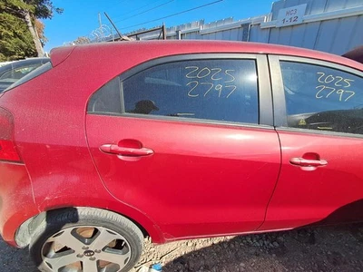 Used Rear Right Door Assembly Rear Side fits: 2012 Kia Rio electric regulator Ht Foto 1 de 4