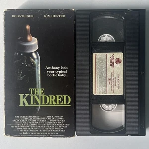 The Kindred VHS 1987 Vestron Video Sci-fi Horror 80s Rod Steiger Kim Hunter - Picture 1 of 4