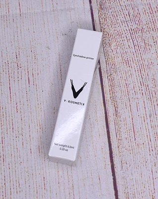 V Kosmetik Eyeshadow Primer 0.20oz Light Medium NEW NIB - Image 1 of 4