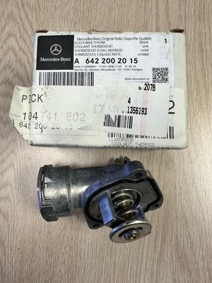  Termostato Mercedes-Benz Sprinter OEM WAHLER/BORG WARNER 6422002015 Foto 1 de 3