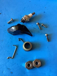 STIHL MS291 OEM Motorsäge Luftdüse, Ölantrieb Getriebe Posten Behälter 44 - Bild 1 von 2