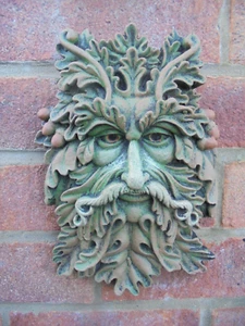 Oak Leaf Green man wall plaque concrete garden ornament - Picture 1 of 2