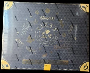 2023 Disney 100 Pixar 37th Anniversary Oscar Karte Spaß Booster Box US-Verkäufer - Bild 1 von 11
