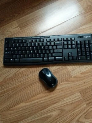 Logitech K270 Keyboard / M185 Mouse Wireless with Receiver - Image 1 of 4