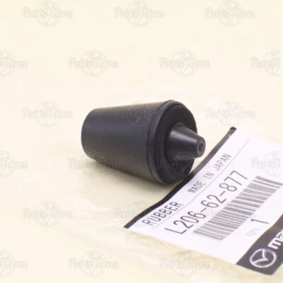 L206-62-877 Nuevo Genuino OEM Mazda 07-21 CX-3/5/9 Tapón de Goma Puerta Levadiza Parachoques Foto 1 de 4