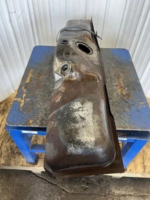 83-89 FORD F350 CHASSIS CAB FUEL GAS TANK 22 GALLON - Image 1 of 4