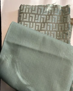 Aqua Grün Polsterstoff Reste 2 Stück 2 Meter plus Kissen Basteln Zuhause - Bild 1 von 4