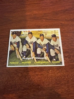 1957 Topps #400 Dodgers Sluggers Furillo/Hodges/Campanella/Snider Salón de la fama. En muy buen estado/ex Foto 1 de 2