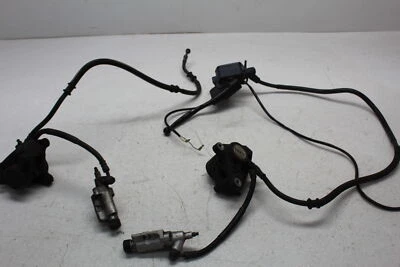 83-85 YAMAHA VENTURE ROYALE XVZ1200D RIGHT LEFT FRONT BRAKE CALIPER SET PAIR - Image 1 of 4