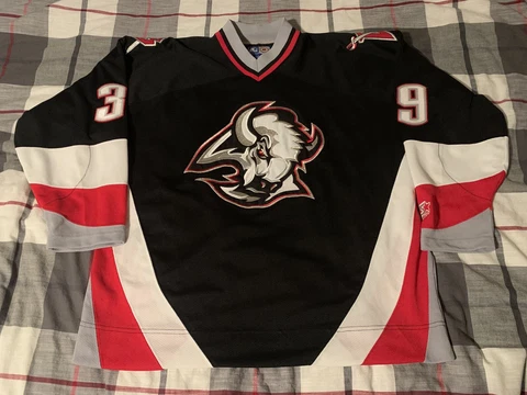 Starter Buffalo Sabres Dominik Hasek Goat Head Hockey Jersey Size Large Cover