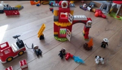 lego duplo caserne de pompiers - Photo 1/4