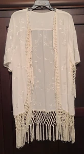 Elegant Fringe Crocheted Embroidered Ivory Flowing Kimono/Cover Wrap NWOT Bridal - Picture 1 of 5