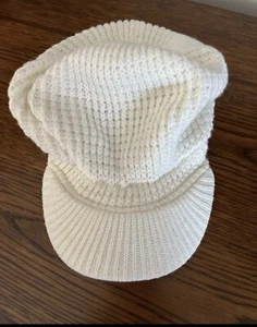 Gorra para mujer OSFM marfil tejido facturado gorro aire libre clima cálido - Imagen 1 de 5