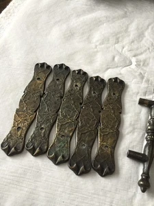 GREAT CONDITION Vintage Brass Plated drawer Pulls Ornate Design Lot Of 5 - Picture 1 of 10