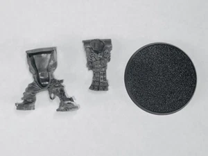 Warhammer 40k Ork Flash Gitz Body & Base (E) - Picture 1 of 2