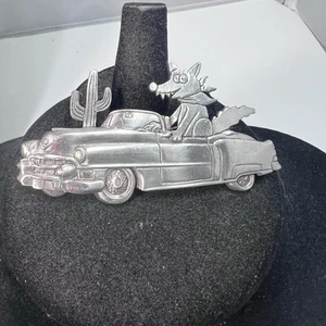 Vtg Silver Tone Signed JJ Southwest Road Trip DOG in Convertible Car Brooch Pin - Picture 1 of 2