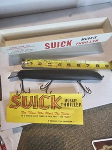 Vintage. Neu im Karton 7" Suick Thriller 3/4 Unzen ALL BLACK MUSKIE LURE, ORIG. BOX & PAPIERE - Bild 1 von 4