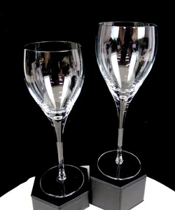 Elegant Glass Clear Crystal Plain Bowl 2 Piece Vintage 8 1/2" Wine Glasses - Picture 1 of 9