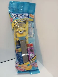 Despicable Me Minion Bob w/Feet Pez Candy Dispenser w/Candy New in Sealed Bag - Picture 1 of 5