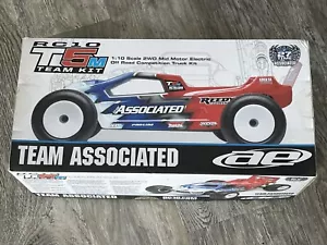 New In Box Team Associated RC T5m Mid Motor 2wd Truck NIB Unbuilt Kit - Picture 1 of 5
