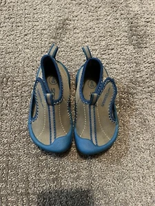 Speedo Badeschuhe Kinder Größe 5/6 blau grau Kleinkind Säugling Wasserschuh - Bild 1 von 3