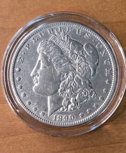 1890 Morgan Silver Dollar 7185 - Picture 1 of 2