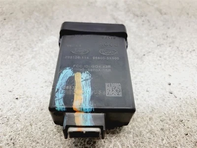 2014-2016 Hyundai Elantra TPMS Tire Pressure Control Module 95800-3X500 - Image 1 of 4