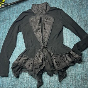 Suéter Boston Propio de Encaje con Volantes Dobladillo Peplum Capricho Bruja Pirata Juegos con disfraces - Imagen 1 de 9