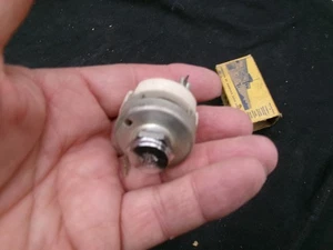 Interruptor de 2 polos Cole Hersee NOS - Imagen 1 de 3