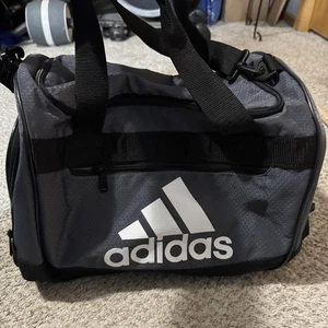 adidas Duffel Gym Bag Black Gray Ripstop Logo End Pockets Sports Travel Carry - Picture 1 of 10