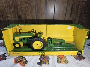Ertl 1956 John Deere 720 Diecast Tractor With Blade 1:16 Scale NIB - Picture 1 of 7