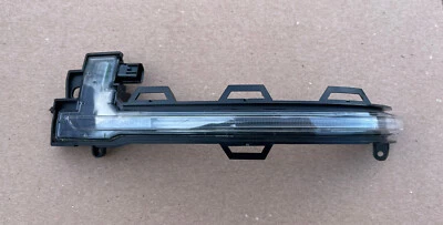 Luz intermitente del espejo retrovisor izquierdo BMW X6 2015-2016 conductor OEM Foto 1 de 3