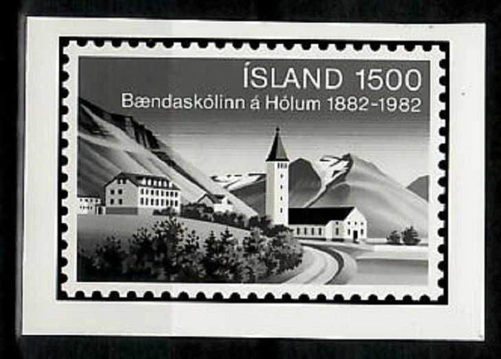 Ensayo fotográfico, Islandia Sc561 Escuela de Arquitectura Centenario. Foto 1 de 1