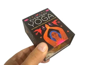 Everyday Yoga 50 poses for healing and relaxation mini book set portable deck - Imagen 1 de 7