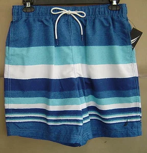 NUEVO CON ETIQUETAS $60 NAUTICA Hombres M AZUL FRANCÉS CLARO Rayas Pantalones cortos de natación T41934 - Imagen 1 de 4