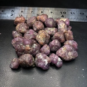 224 Carat Natural Ruby Crystal From Africa - Picture 1 of 7