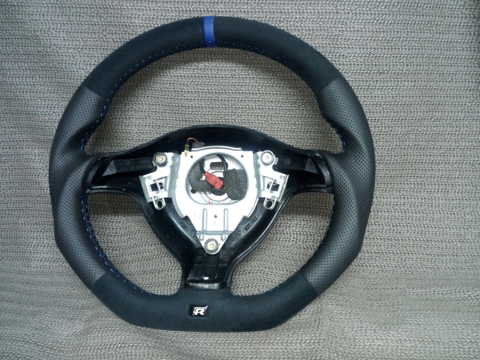 Sport Lenkrad VW Golf 4 IV R32 GTI GT Bora Passat Seat Skoda Neu Beziehen - Bild 1 von 1