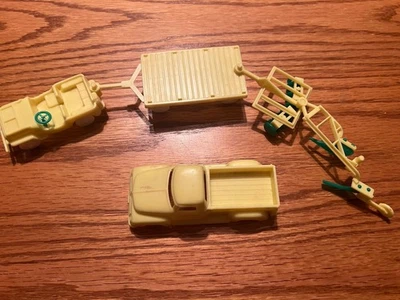 Plasticville 1302 59 Farm Implements O Scale 1960's with Excellent Box - Image 1 of 4