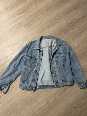 Jaqueta jeans Brandy Melville J Galt boxy lavagem média leve tamanho grande azul M - Imagem 1 de 4