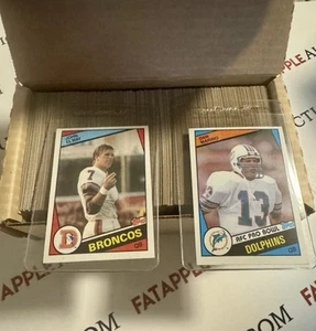 JUEGO COMPLETO DE FÚTBOL AMERICANO TOPPS 1984 - ELWAY, MARINO, DICKERSON - Respaldos sin cera manchada - Imagen 1 de 6